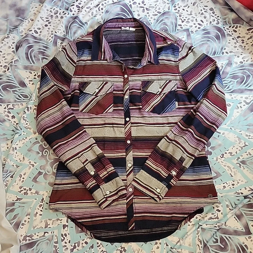 Roxy Long-Sleeve button down shirt - Picture 2 of 6